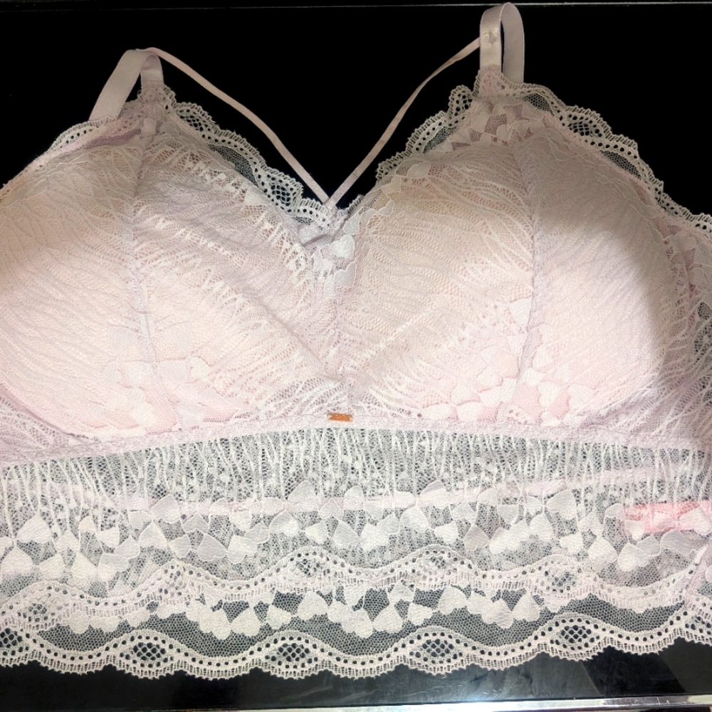 Lovely Lace Bralette in Light Pink
